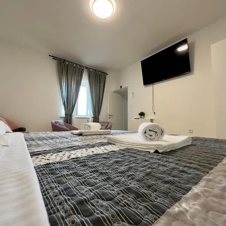 Matek Family & * Rovanjska